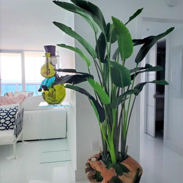 XXL Vase aus Teakholz mit prächtiger Strelitzie (Paradiesvogelblume)