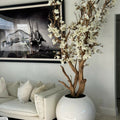 Elfenbeiner Magnolienbaum im glänzend Elfenbeinen Kugeltopf, 76 cm